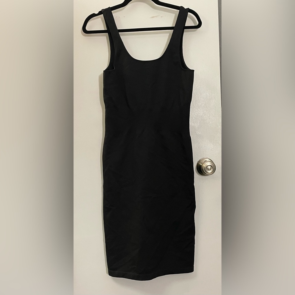 The Linear Midi Dress, black. Balance Athletica, size medium. Worn once!